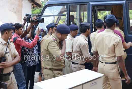 Suspected terrorists brought to city by Mumbai police in mangalore 1